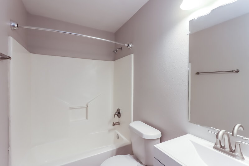 1,785/Mo, 4907 Winnipeg Blvd Richmond, TX 77469 Bathroom View