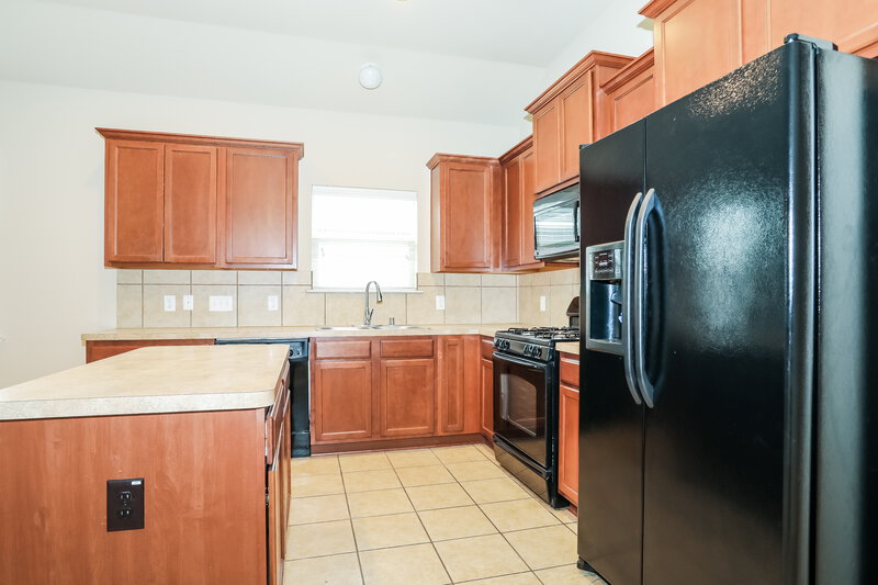 1,870/Mo, 18306 Paige Terrace Ct Cypress, TX 77433 Kitchen View
