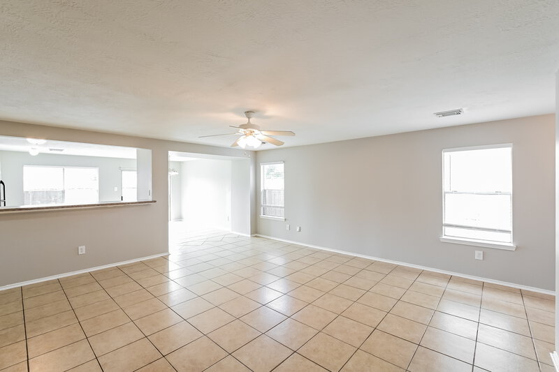 1,765/Mo, 3306 Coldwater Canyon Ln Katy, TX 77449 Living Room View