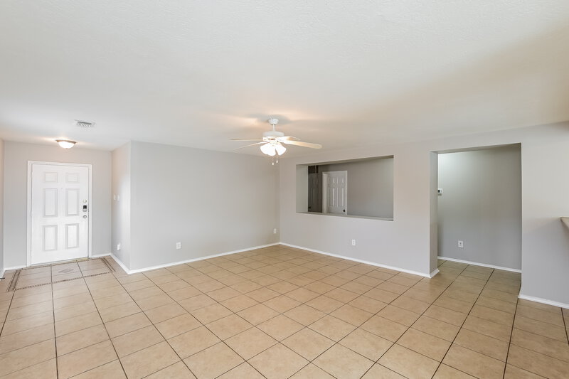 1,765/Mo, 3306 Coldwater Canyon Ln Katy, TX 77449 Living Room View 2