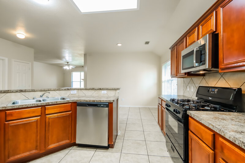 1,875/Mo, 26900 Armor Oaks Dr Humble, TX 77339 Kitchen View 2