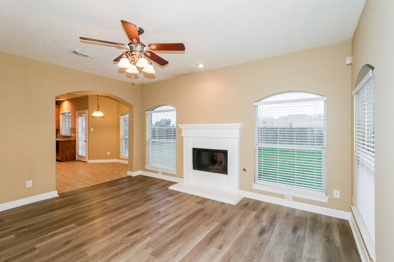 2,335/Mo, 5206 Keith Rd Pasadena, TX 77505 Family Room View