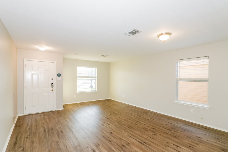 1,930/Mo, 619 Hawthorne Pasture Rd Rosenberg, TX 77471 Living Room View