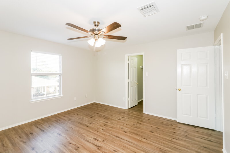 1,930/Mo, 619 Hawthorne Pasture Rd Rosenberg, TX 77471 Main Bedroom View 2