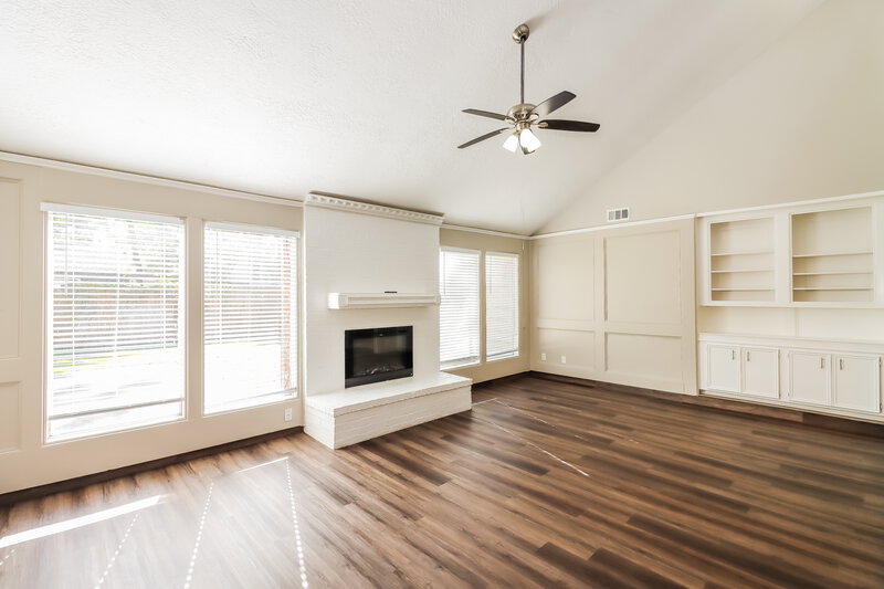 1,830/Mo, 707 Nautilus St Crosby, TX 77532 Living Room View