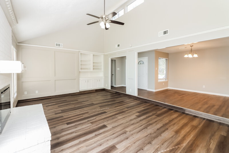 1,830/Mo, 707 Nautilus St Crosby, TX 77532 Living Room View 2