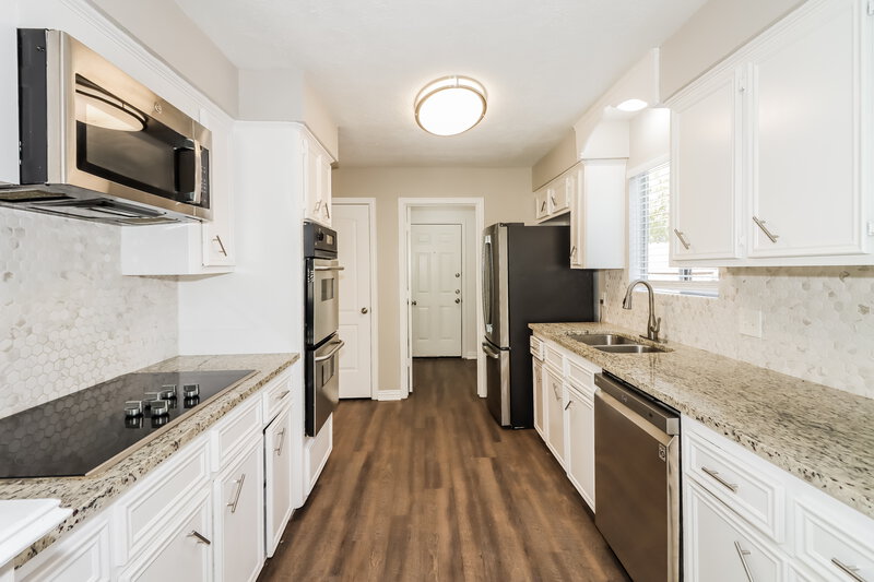 1,830/Mo, 707 Nautilus St Crosby, TX 77532 Kitchen View