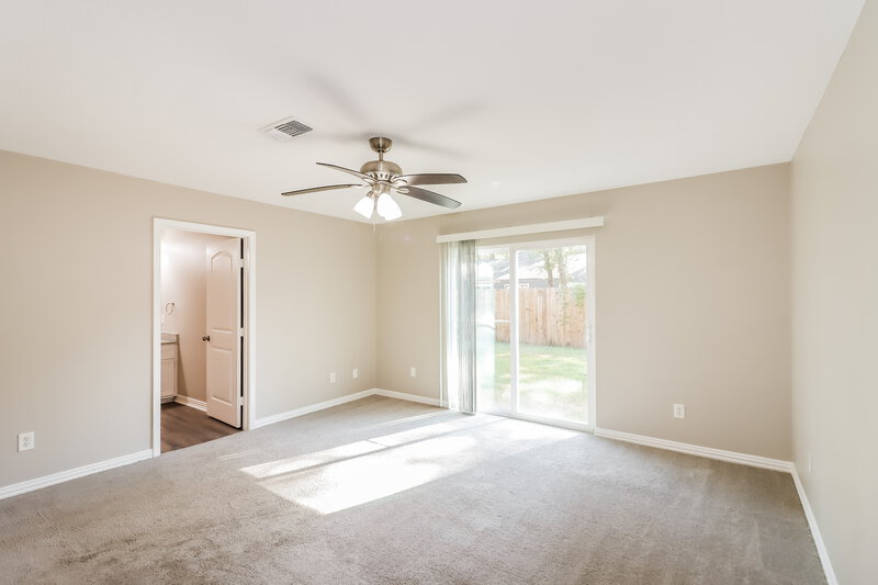 1,830/Mo, 707 Nautilus St Crosby, TX 77532 Main Bedroom View