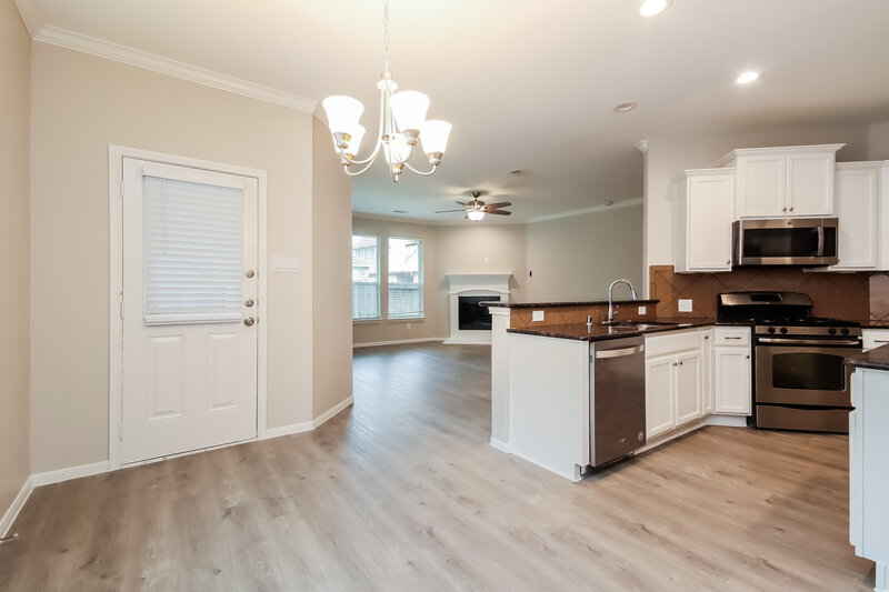 2,190/Mo, 123 Pike Mill Pl Montgomery, TX 77316 Dining Room View