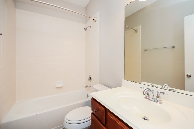 2,190/Mo, 123 Pike Mill Pl Montgomery, TX 77316 Bathroom View