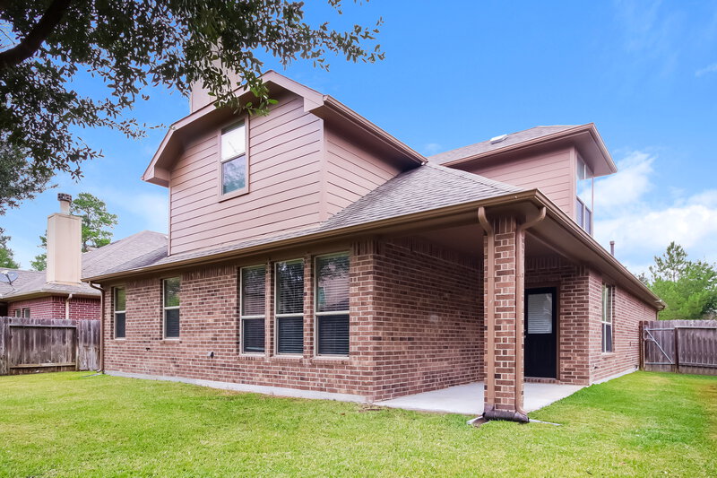 2,190/Mo, 123 Pike Mill Pl Montgomery, TX 77316 Rear View