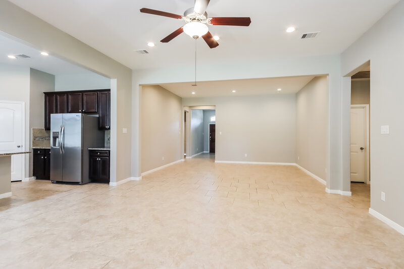 2,650/Mo, 14041 Wolftrap Ln Conroe, TX 77384 Living Room View 2