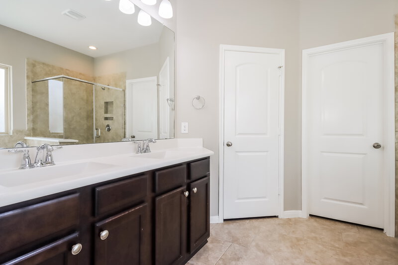 2,650/Mo, 14041 Wolftrap Ln Conroe, TX 77384 Main Bathroom View