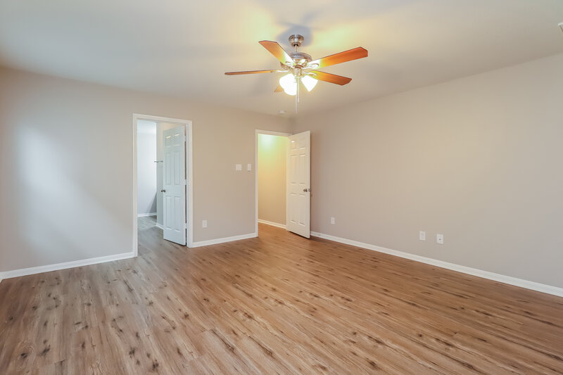 2,365/Mo, 9952 Swallow Dr Conroe, TX 77385 Main Bedroom View 2