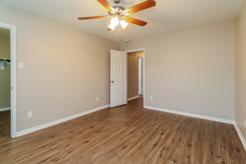 2,365/Mo, 9952 Swallow Dr Conroe, TX 77385 Bedroom View 2