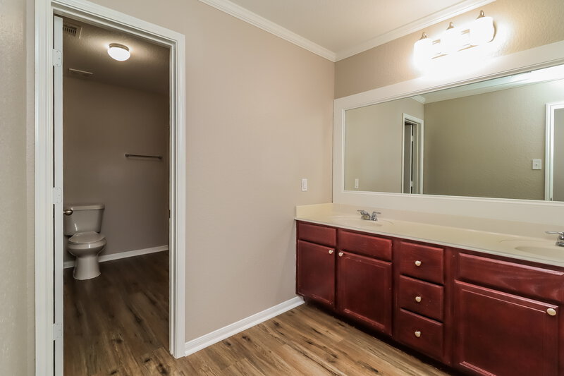 2,365/Mo, 9952 Swallow Dr Conroe, TX 77385 Bathroom View