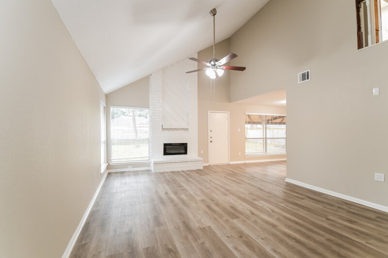 1,885/Mo, 3814 Oaktrace Dr Humble, TX 77396 Living Room View 4