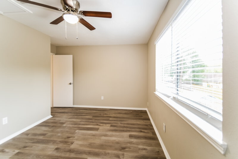 1,885/Mo, 3814 Oaktrace Dr Humble, TX 77396 Bedroom View 3