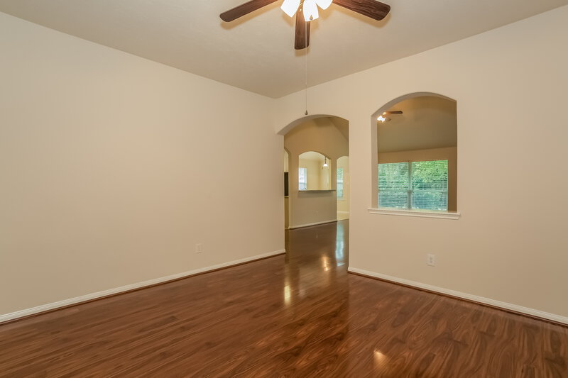 2,555/Mo, 3214 Mystic Port Ln League City, TX 77573 livingroom View 2