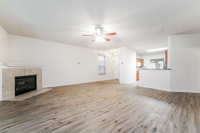 2,435/Mo, 17839 Alpine Brook Ln Humble, TX 77346 Living Room View 2