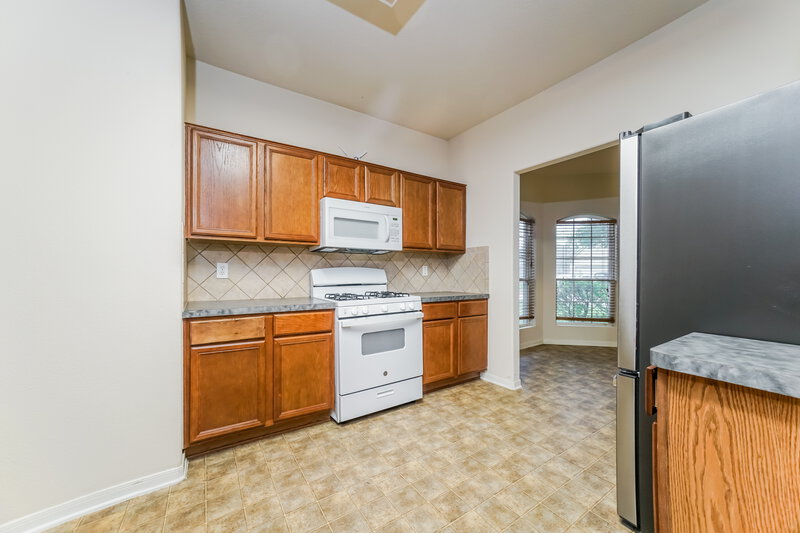 2,435/Mo, 17839 Alpine Brook Ln Humble, TX 77346 Kitchen View