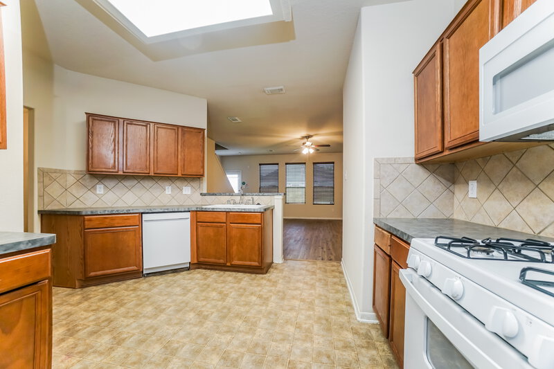 2,435/Mo, 17839 Alpine Brook Ln Humble, TX 77346 Kitchen View 2