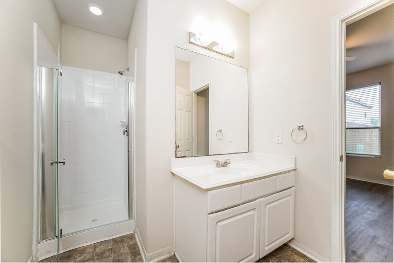 2,435/Mo, 17839 Alpine Brook Ln Humble, TX 77346 Bathroom View