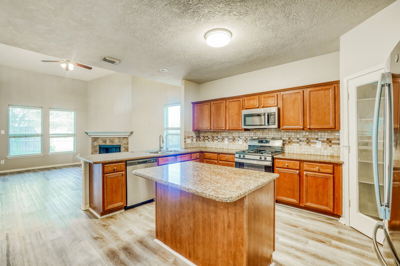 1,995/Mo, 6206 Lovage Ave Crosby, TX 77532 Kitchen View
