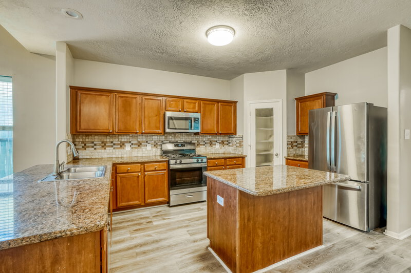1,995/Mo, 6206 Lovage Ave Crosby, TX 77532 Kitchen View 2