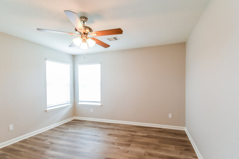 3,035/Mo, 4207 Summer Ln Pearland, TX 77584 Bedroom View 3