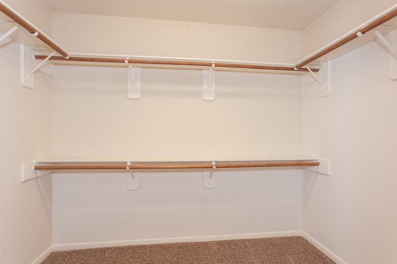 2,385/Mo, 4015 Elmwood Dr Pearland, TX 77584 Walk In Closet View