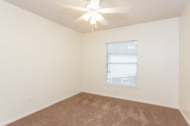 2,385/Mo, 4015 Elmwood Dr Pearland, TX 77584 Bedroom View 2