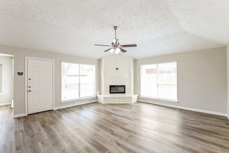 2,220/Mo, 1227 Hidden Canyon Rd Katy, TX 77450 Living Room View 2