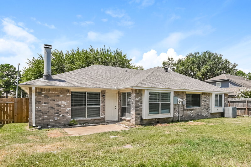 2,220/Mo, 1227 Hidden Canyon Rd Katy, TX 77450 Rear View