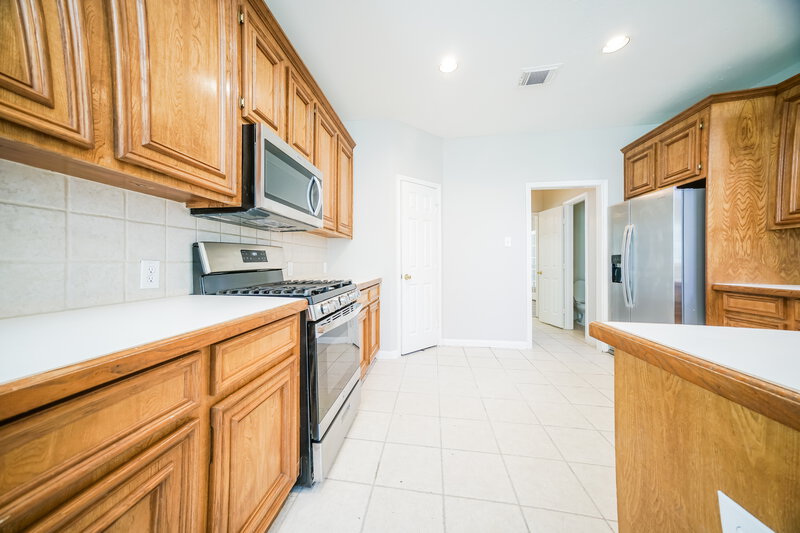 2,525/Mo, 11727 Newlands Ct Tomball, TX 77377 Kitchen View