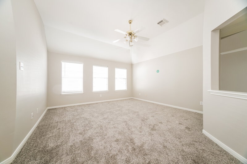 2,525/Mo, 11727 Newlands Ct Tomball, TX 77377 Main Bedroom View 2