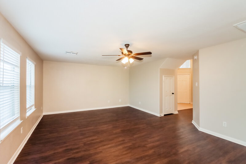 2,225/Mo, 5014 Amorgas Isle Dr Spring, TX 77388 Living Room View