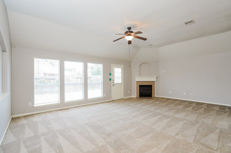 2,100/Mo, 26019 Chapman Falls Dr Richmond, TX 77406 Living Room View