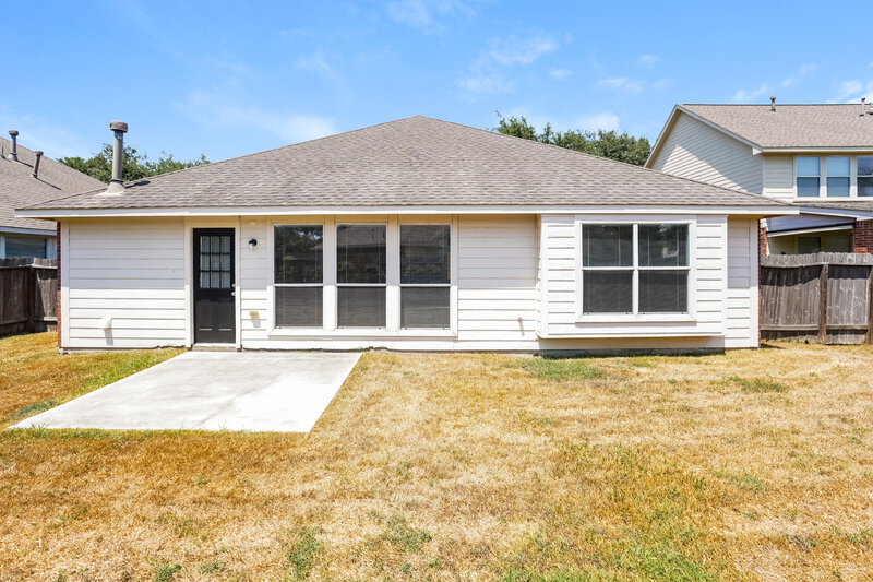 2,100/Mo, 26019 Chapman Falls Dr Richmond, TX 77406 Rear View
