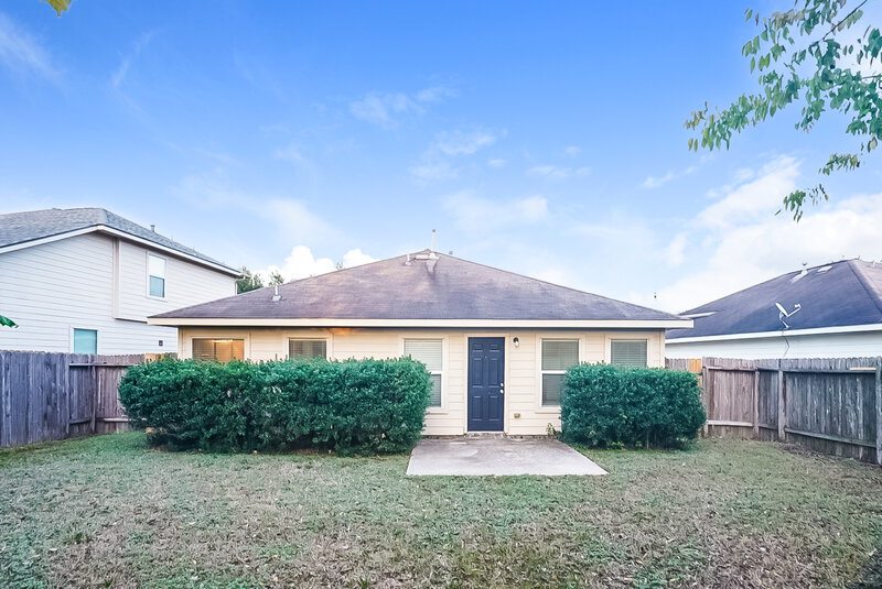 1,550/Mo, 11303 Northam Dr Tomball, TX 77375 Rear View