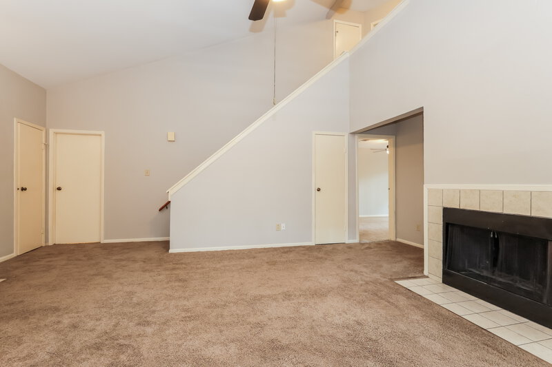 1,740/Mo, 38 Camberwell Ct Spring, TX 77380 Living Room View 2