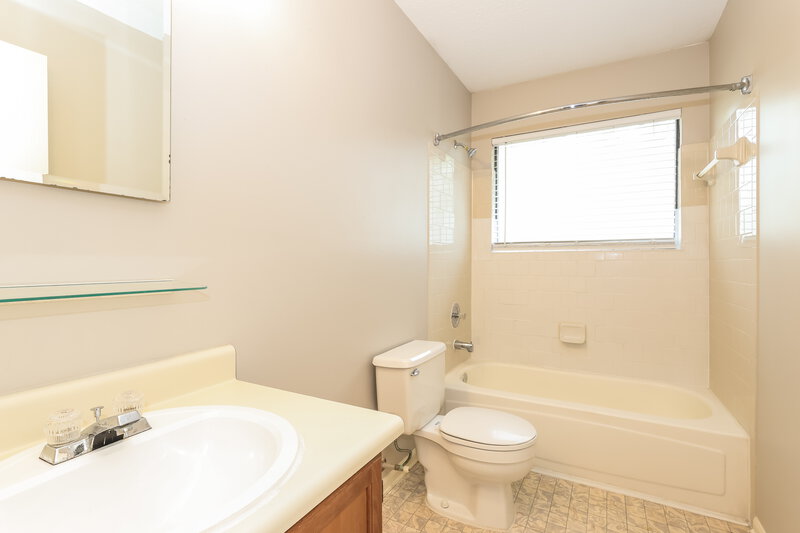 1,740/Mo, 38 Camberwell Ct Spring, TX 77380 Bathroom View