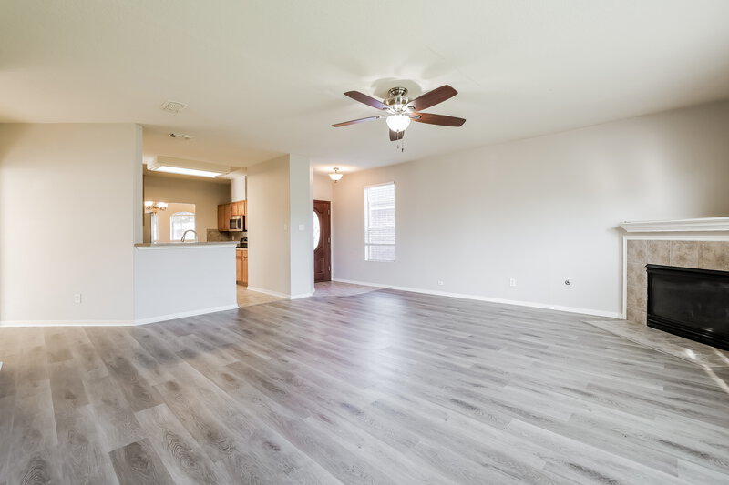 2,650/Mo, 12315 English Brook Cir Humble, TX 77346 Living Room View