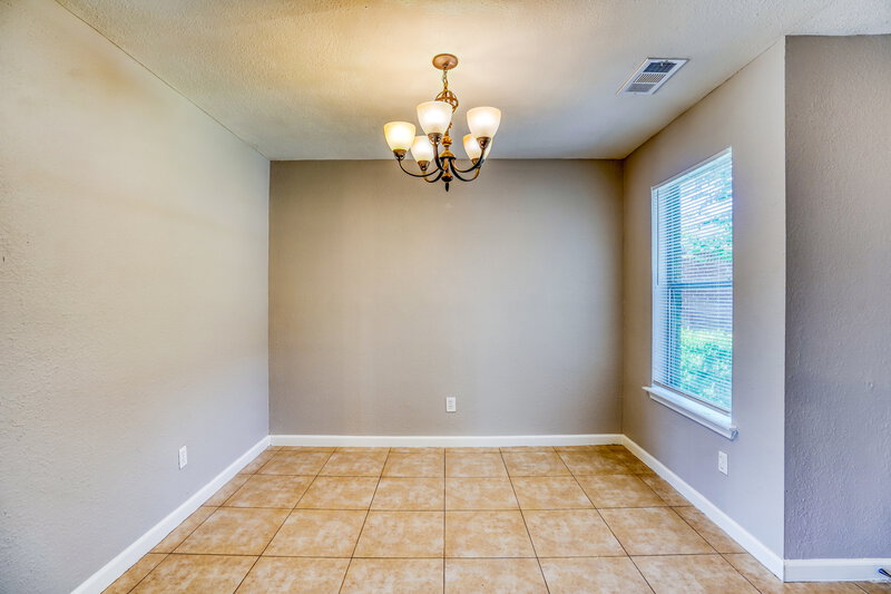 1,715/Mo, 7423 Village Lake Dr Cypress, TX 77433 Dining Room View