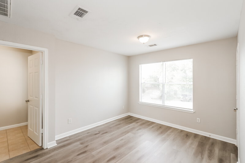 1,790/Mo, 7423 Village Lake Dr Cypress, TX 77433 Bedroom View 2