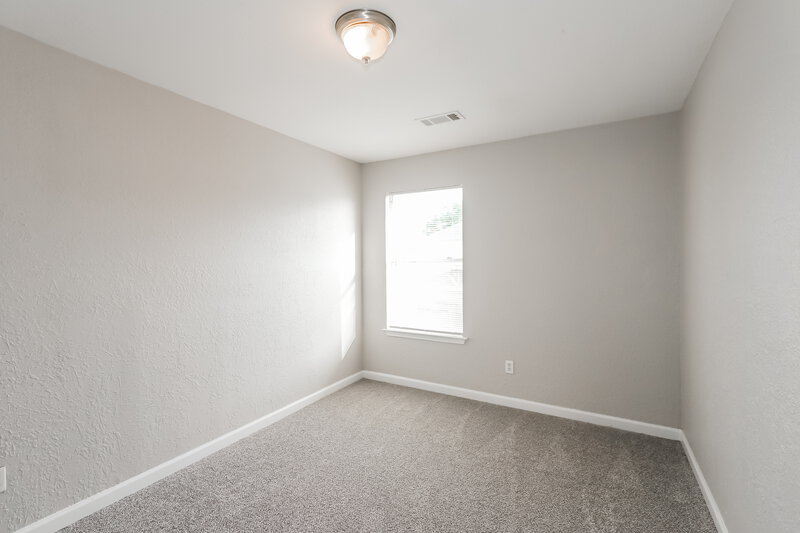 1,790/Mo, 7423 Village Lake Dr Cypress, TX 77433 Bedroom View 3