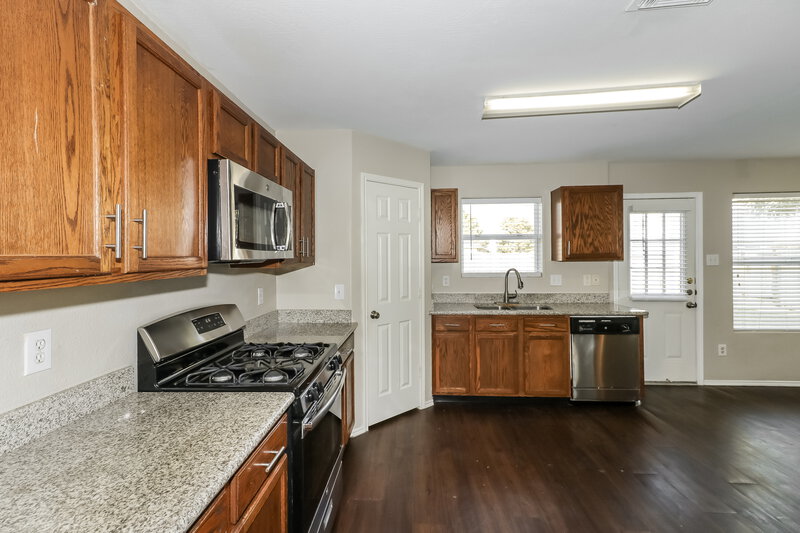 1,915/Mo, 7510 American Holly Ct Cypress, TX 77433 Kitchen View 2