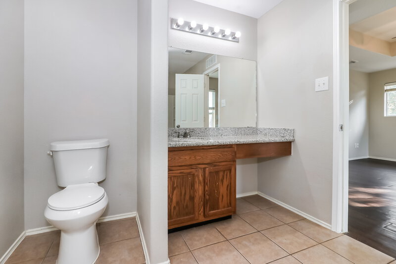 1,915/Mo, 7510 American Holly Ct Cypress, TX 77433 Main Bathroom View