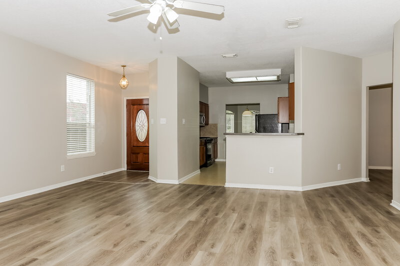 2,430/Mo, 12327 Landsdown Ridge Way Humble, TX 77346 Living Room View
