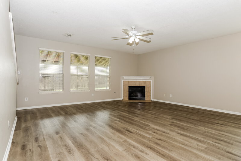 2,430/Mo, 12327 Landsdown Ridge Way Humble, TX 77346 Living Room View 2
